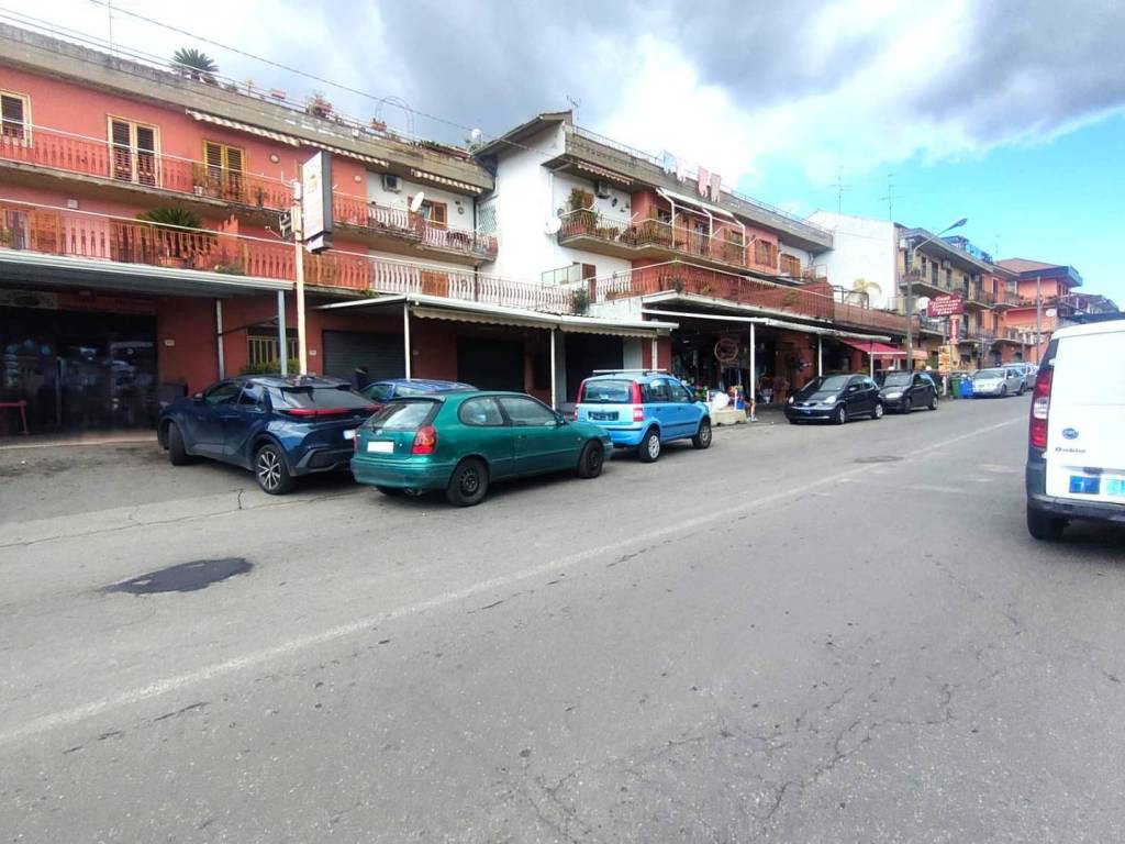negozio in affitto a Zafferana Etnea