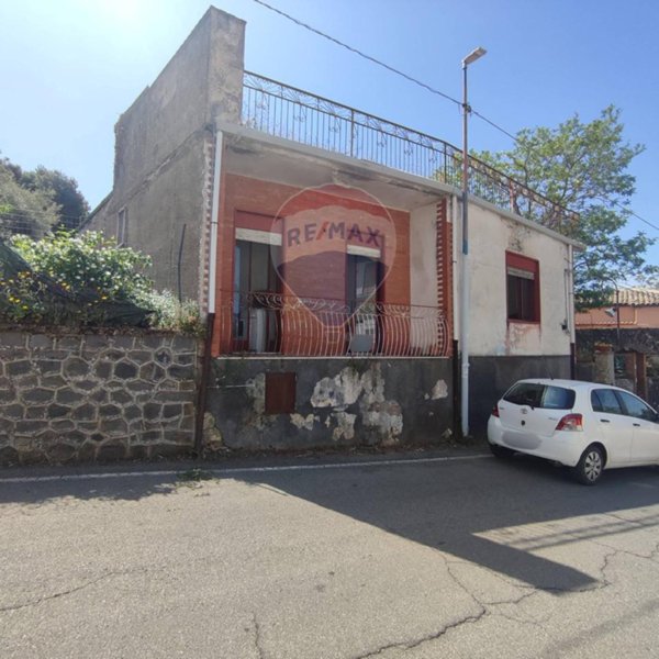 casa indipendente in affitto a Ragalna