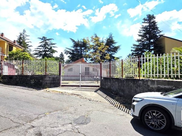 casa indipendente in affitto a Ragalna