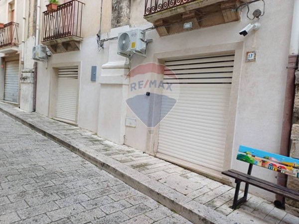 locale commerciale in affitto a Chiaramonte Gulfi