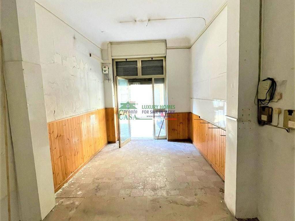 negozio in affitto a Comiso in zona Centro Storico