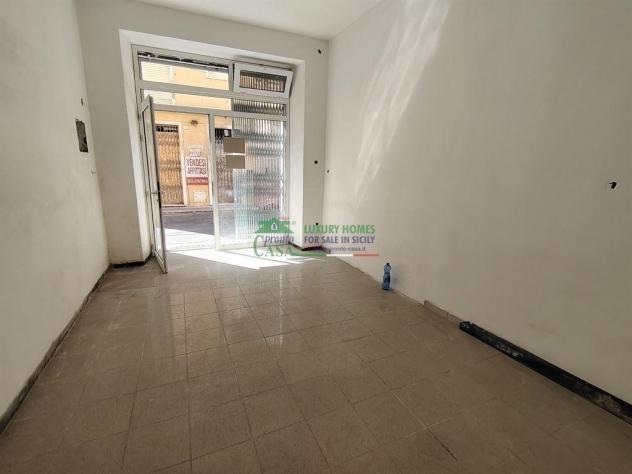 locale commerciale in affitto a Comiso