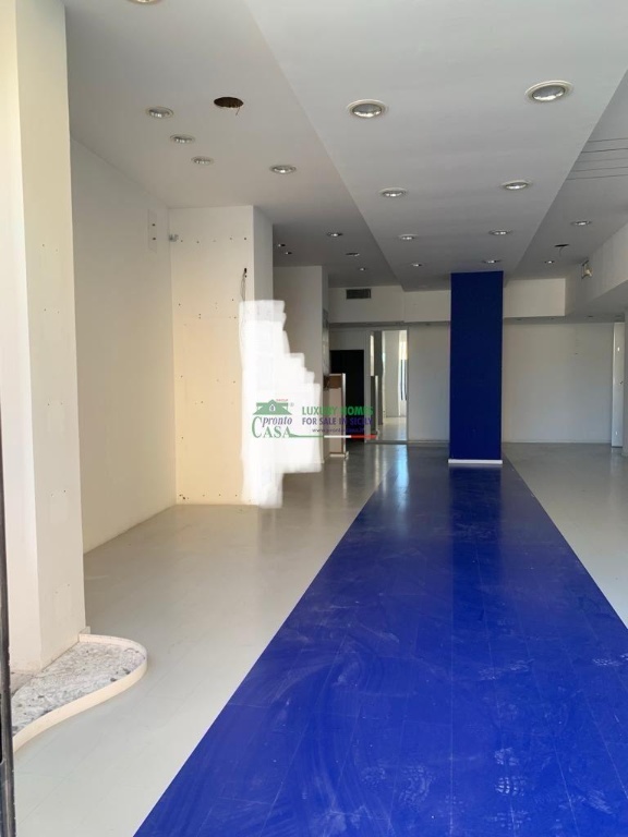 locale commerciale in affitto a Comiso