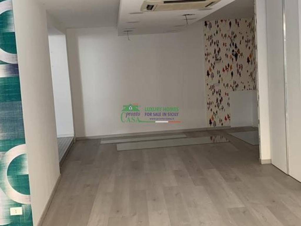 negozio in affitto a Comiso in zona Centro Storico
