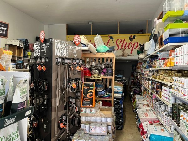 locale commerciale in affitto a Comiso