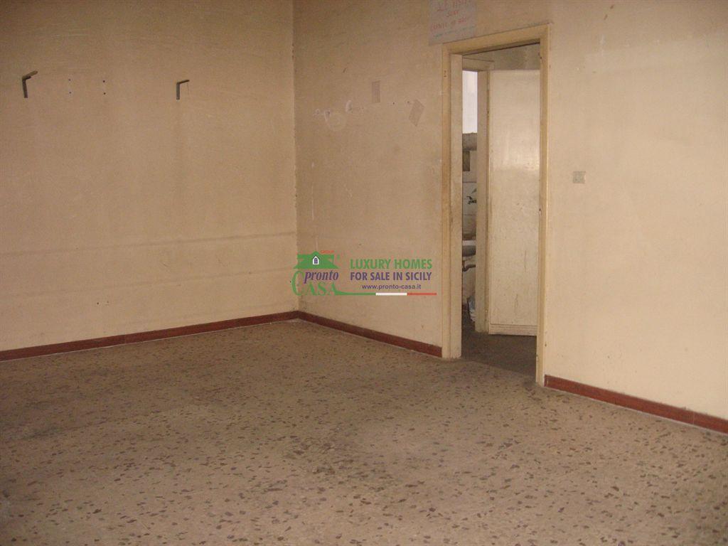 negozio in affitto a Comiso