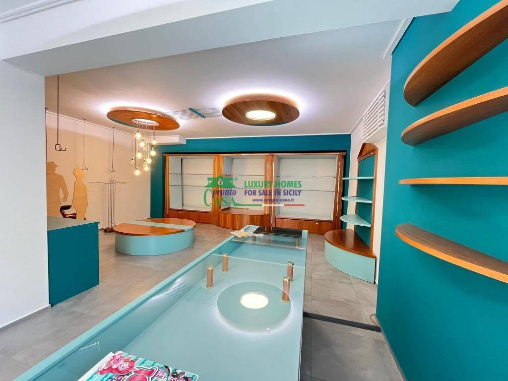 negozio in affitto a Comiso