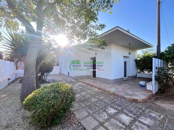 casa indipendente in affitto a Comiso