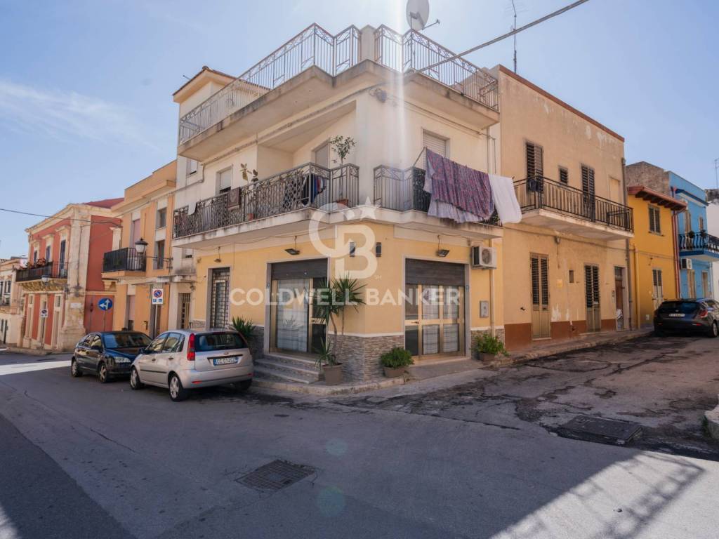 negozio in affitto ad Ispica