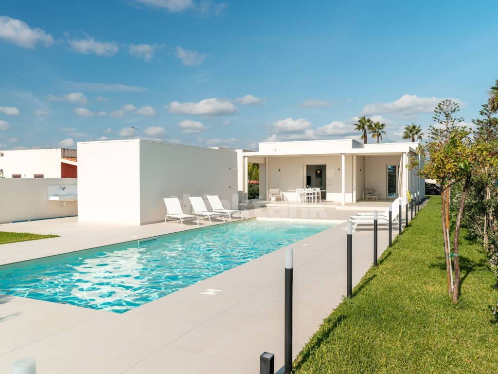 casa indipendente in affitto ad Ispica in zona Santa Maria del Focallo