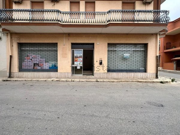 locale commerciale in affitto ad Ispica