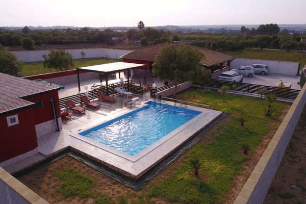 casa indipendente in affitto ad Ispica