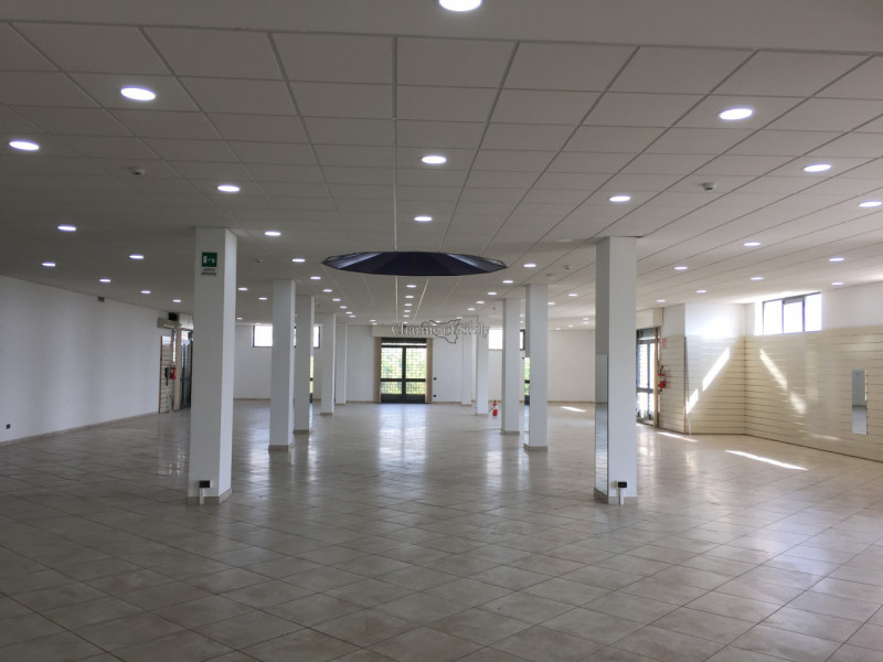 negozio in affitto ad Ispica