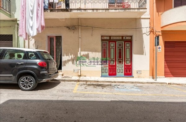 casa indipendente in affitto ad Ispica