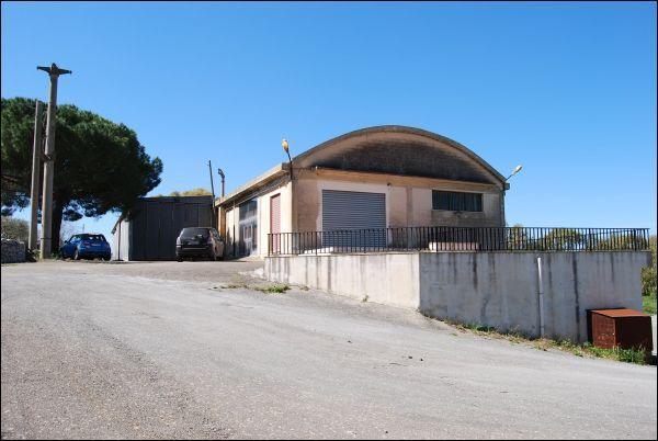 locale commerciale in affitto a Modica