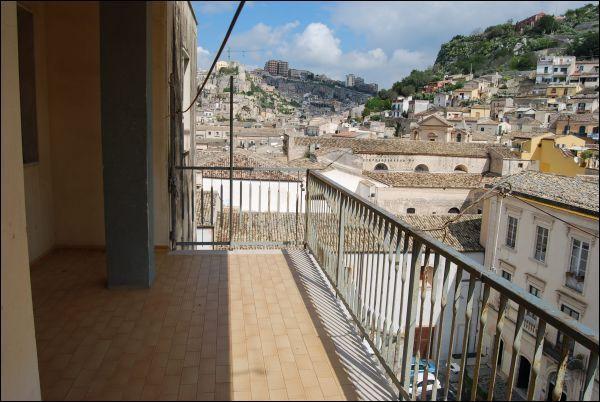 appartamento in affitto a Modica in zona Modica Bassa