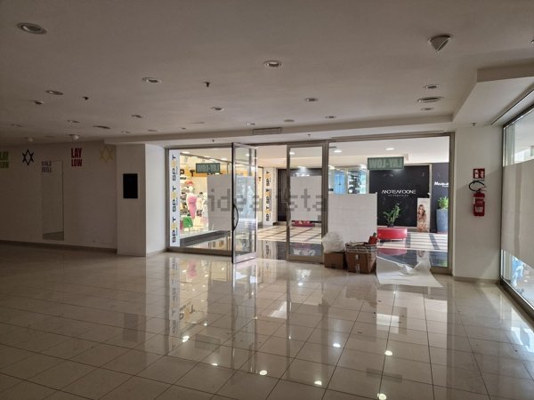 locale commerciale in affitto a Modica in zona Sacro Cuore