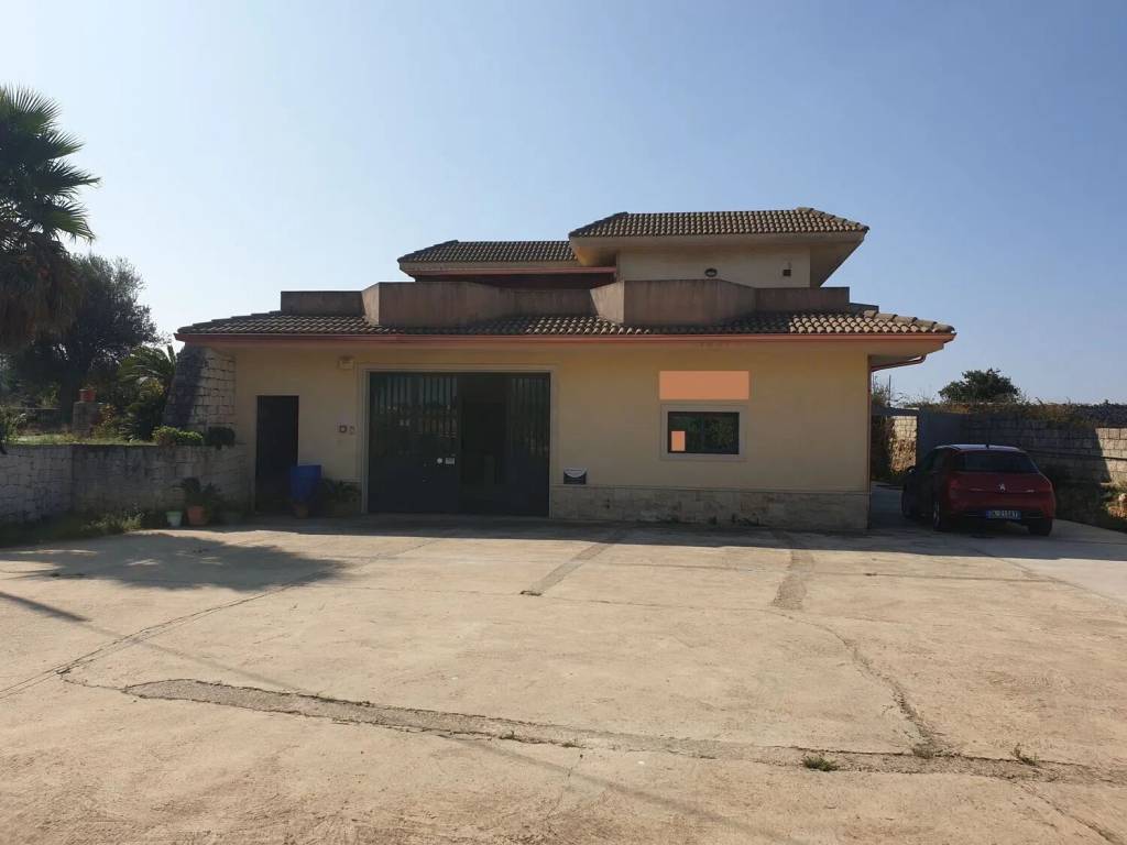 negozio in affitto a Modica