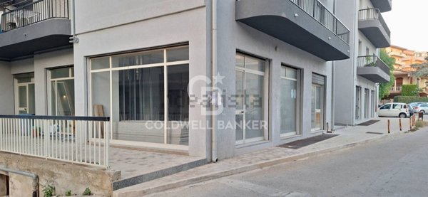 locale commerciale in affitto a Modica in zona Sacro Cuore