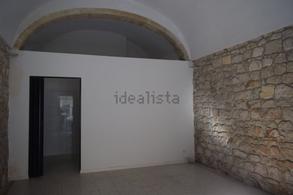 locale commerciale in affitto a Modica