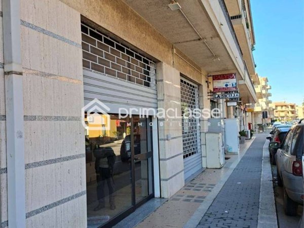 negozio in affitto a Modica in zona Sacro Cuore