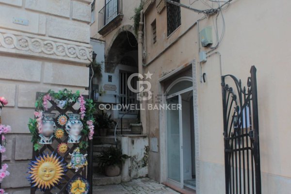 locale commerciale in affitto a Modica