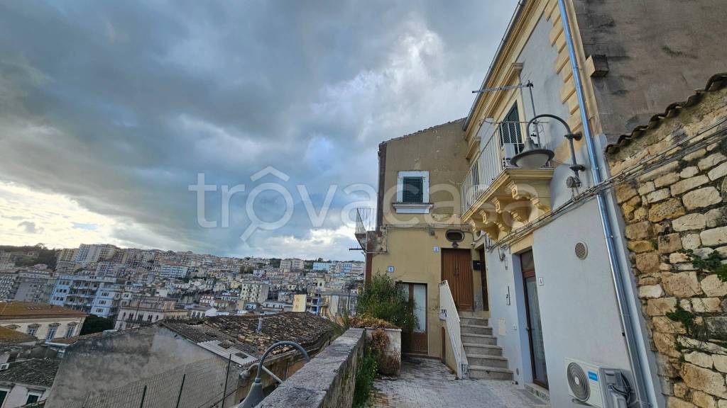 casa indipendente in affitto a Modica in zona Modica Bassa
