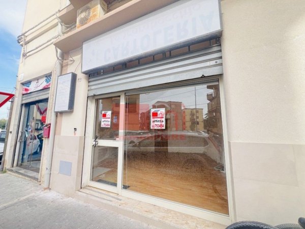 locale commerciale in affitto a Modica in zona Sacro Cuore