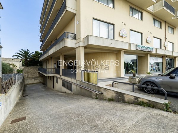 locale commerciale in affitto a Modica in zona Sacro Cuore