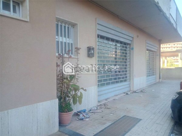 locale commerciale in affitto a Modica in zona Sacro Cuore