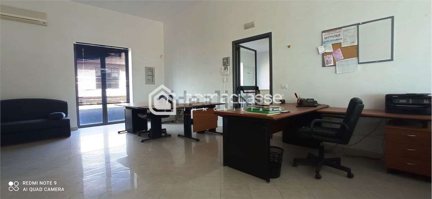 locale commerciale in affitto a Modica in zona Sacro Cuore