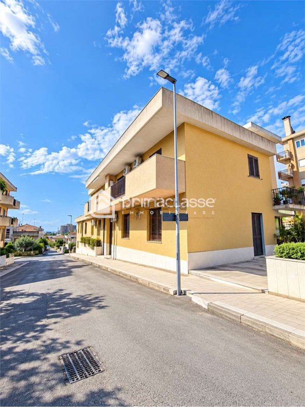 ufficio in affitto a Modica in zona Sacro Cuore