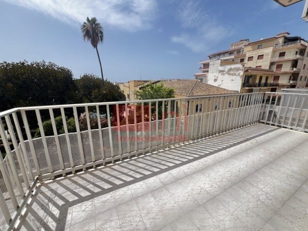 appartamento in affitto a Pozzallo