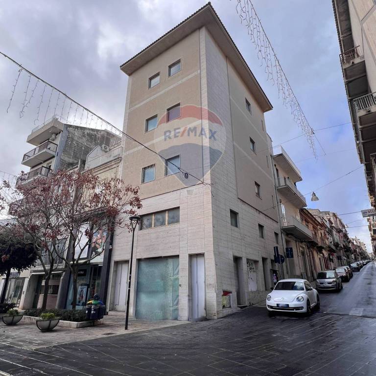 negozio in affitto a Ragusa in zona Ragusa Centro