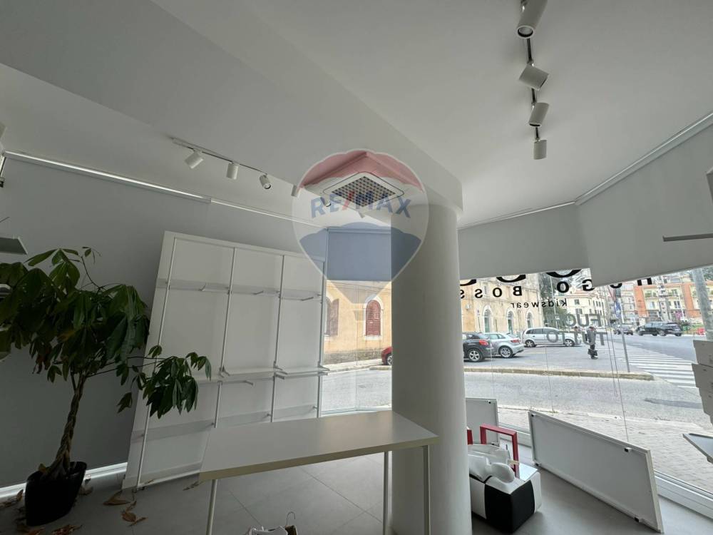 negozio in affitto a Ragusa in zona Ragusa Centro