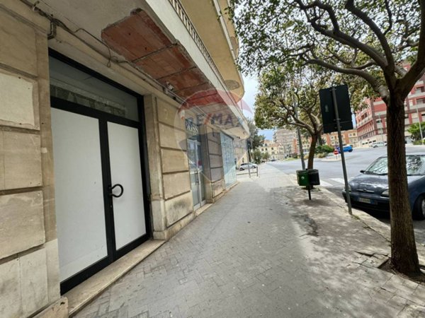negozio in affitto a Ragusa in zona Ragusa Centro