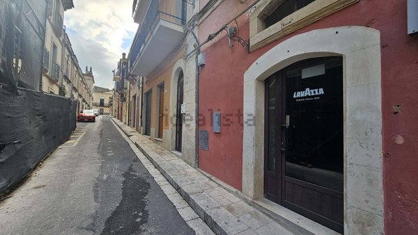 locale commerciale in affitto a Ragusa in zona Ibla