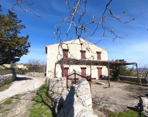 casa indipendente in affitto a Ragusa