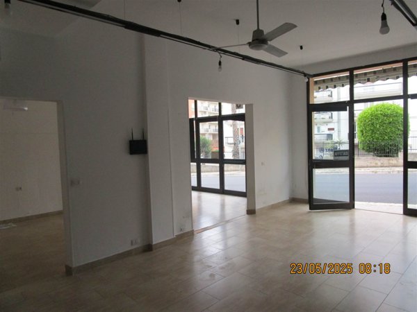 locale commerciale in affitto a Ragusa