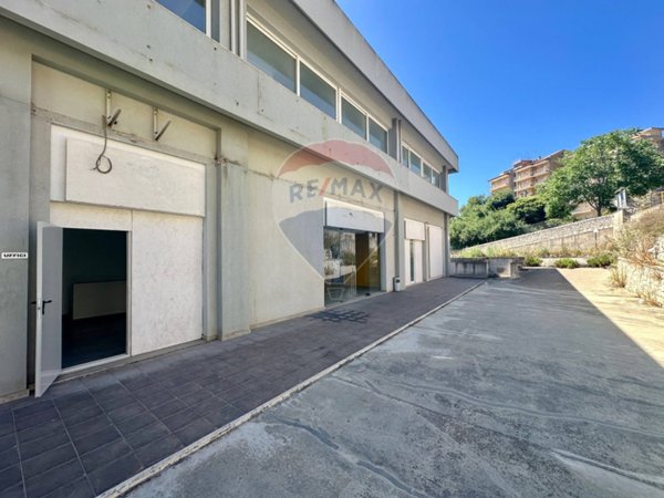 locale commerciale in affitto a Ragusa