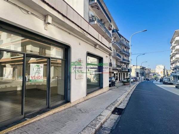 negozio in affitto a Ragusa in zona Ibla