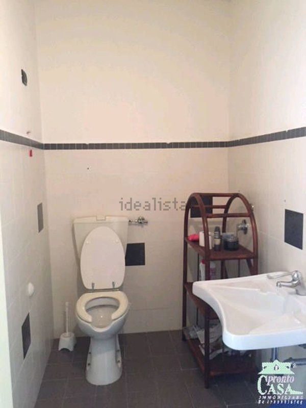 locale commerciale in affitto a Ragusa