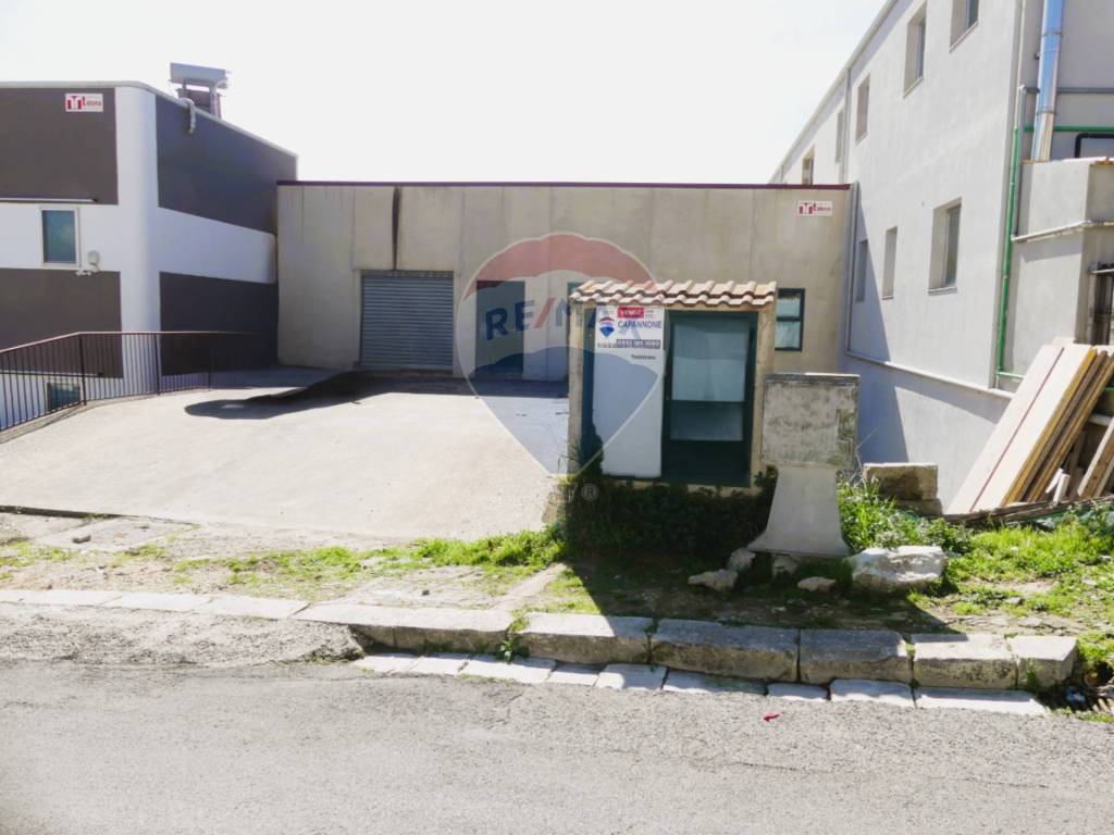 locale commerciale in affitto a Ragusa