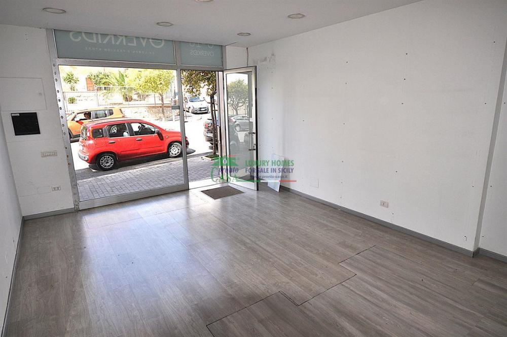 locale commerciale in affitto a Ragusa