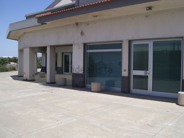 locale commerciale in affitto a Ragusa