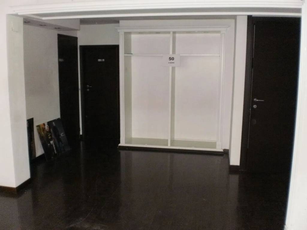 negozio in affitto a Ragusa in zona Ragusa Centro