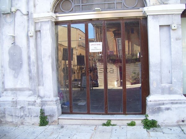locale commerciale in affitto a Ragusa