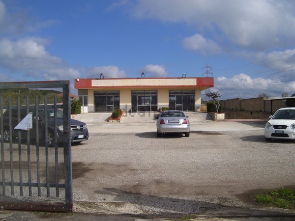 locale commerciale in affitto a Ragusa in zona L'Annunziata