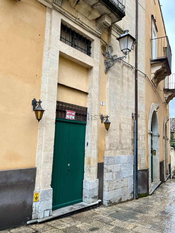 locale commerciale in affitto a Ragusa in zona Ibla