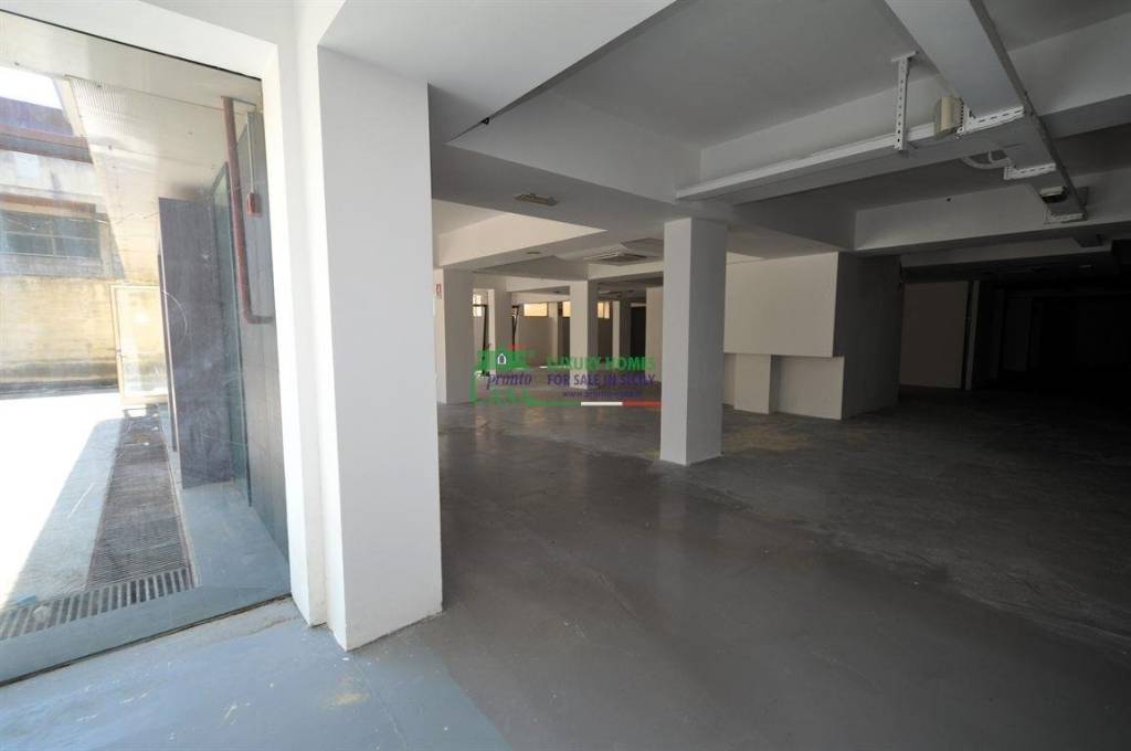 locale commerciale in affitto a Ragusa
